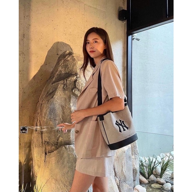 Túi MLB đeo chéo dáng vuông canvas new