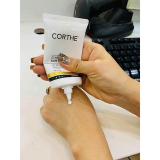 Kem Chống Nắng Corthe (Dermoessential Ultra Light Sunblock)