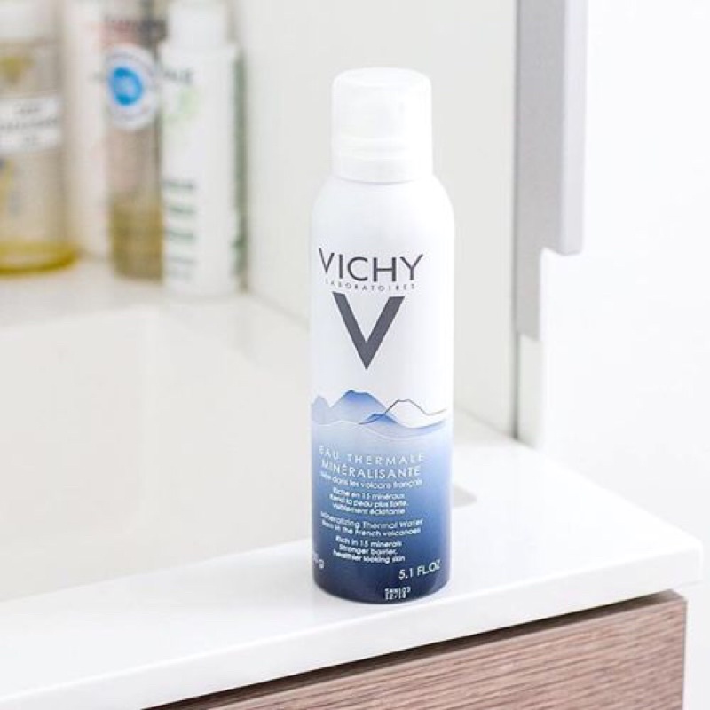 Xịt khoáng Vichy 300ml.