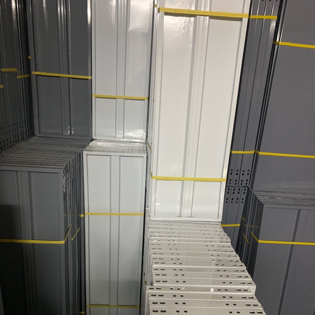 Mâm sàn v lỗ đa năng 30x120 màu TRẮNG