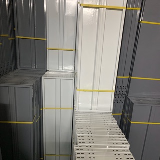 Mâm sàn v lỗ đa năng 30x120 màu TRẮNG