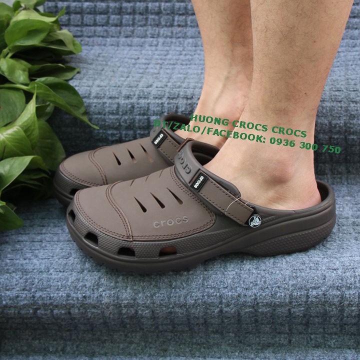 DÉP SỤC CROCS YUKON SPORT CLOG CHO NAM MÀU NÂU, chuẩn xịn, full box
