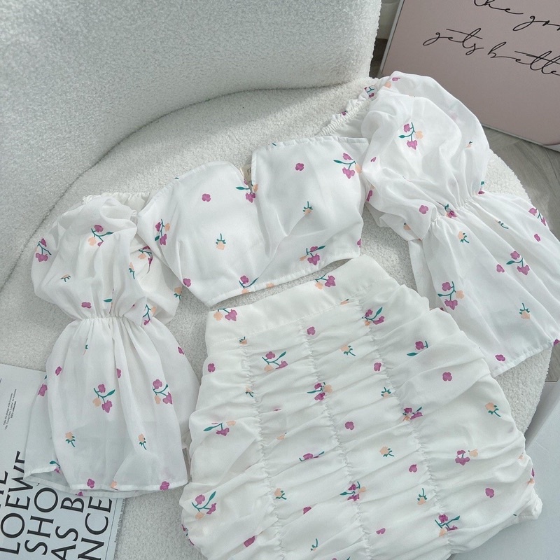 SET CROPTOP HOA RỚT VAI TAY BO KHÚC + CHÂN VÁY NHÚN RÚT