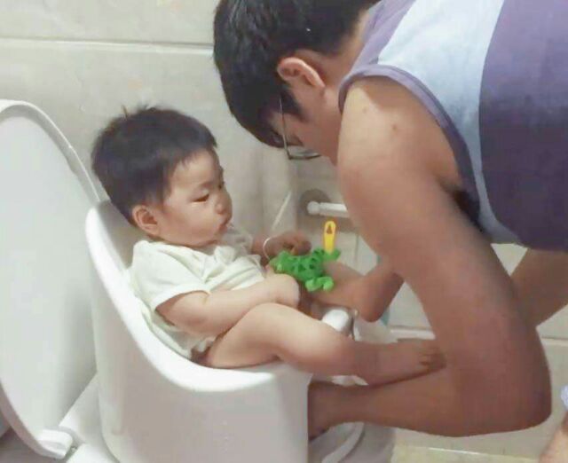 Bô rửa đa năng Boom Potty [Giúp việc vệ sinh của bé dễ dàng, sạch sẽ hơn cho bé từ 8 tháng