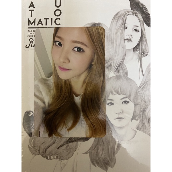 Thẻ ảnh album Ice cream cake của nhóm nhạc Nhung Đỏ