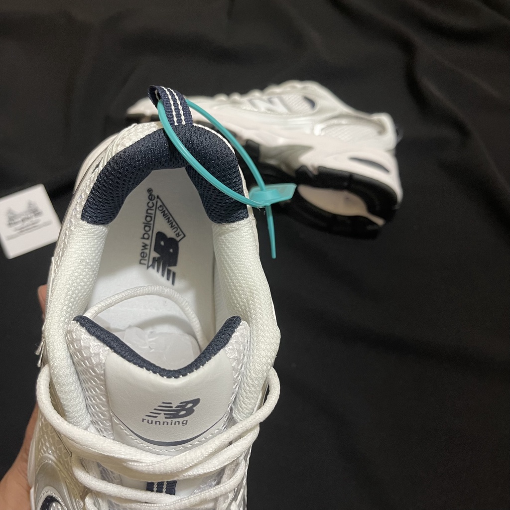 Giày Newbalance crt 530 trắng đen mới