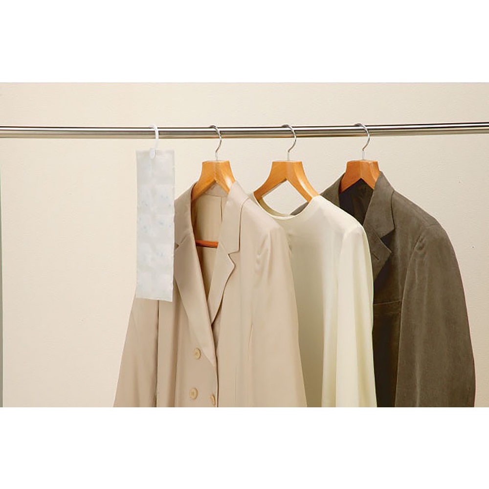 Tấm treo hút ẩm khử mùi tủ quần áo Wise 25g - Hachi Hachi Japan Shop