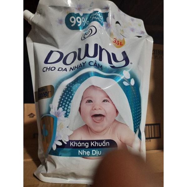 Nước xả vải DOWNY 4L túi