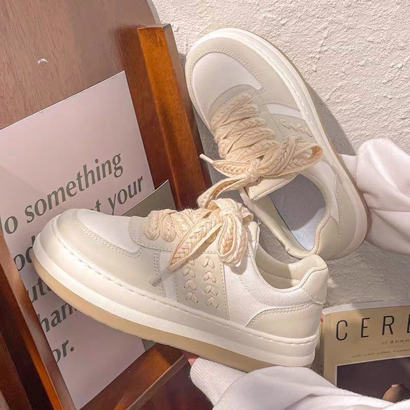 GIÀY THỂ THAO DÂY TẾT SIÊU HOT