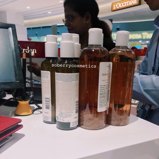 Nước cân bằng hoa cúc Kiehls Calendula Herbal Extract Alcohol-free Toner 250ml/500ml | BigBuy360 - bigbuy360.vn