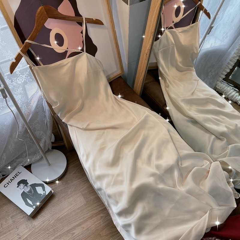 Váy dây phi kiểu