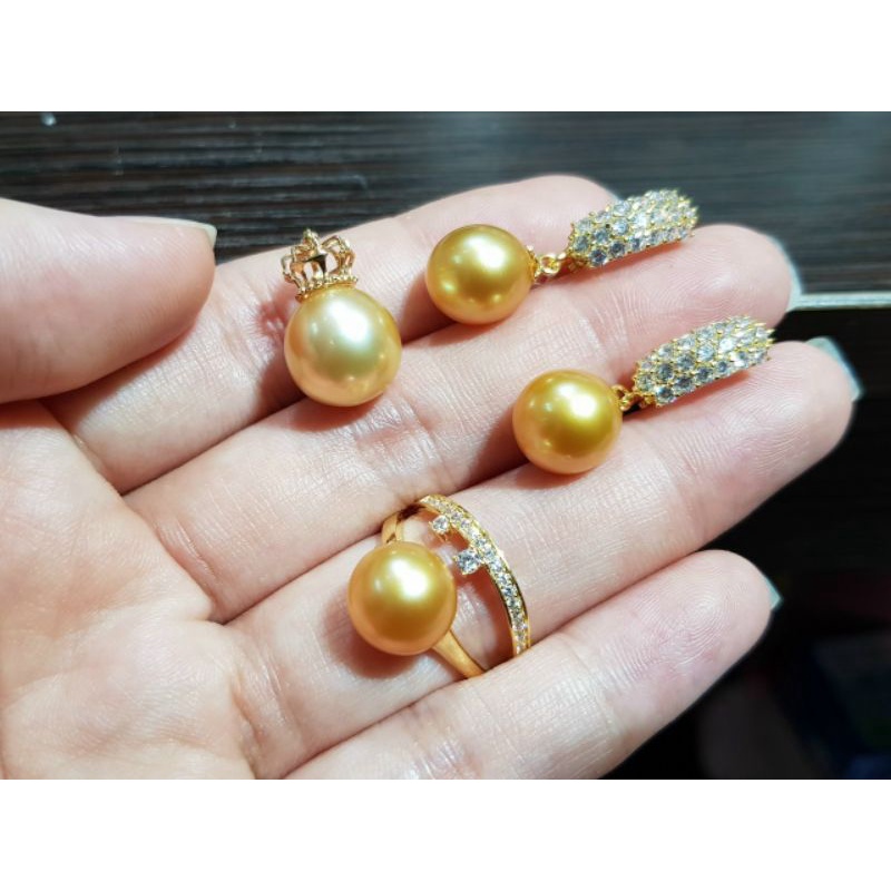 Bộ trang sức vàngg 610 ngoc trai biển Southsea vàng ánh kim