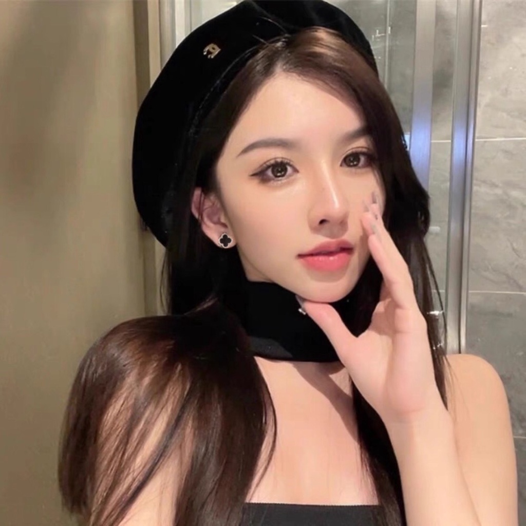 Khuyên tai cỏ 4 lá đen viền đá siêu hot CBLD301
