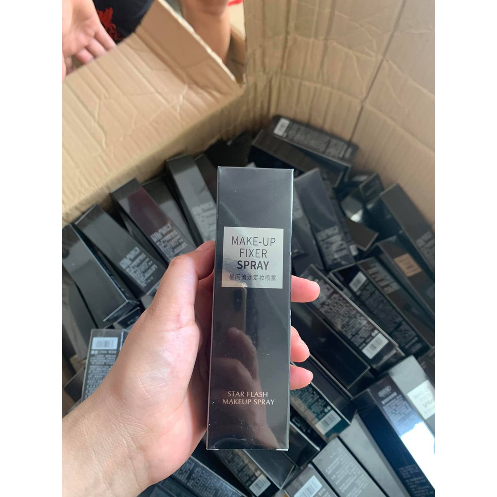 Xịt khoáng khóa lớp make up MAKEUP FIXER SPRAY, ÁNH NHŨ, giữ lớp trang điểm lâu trôi và cấp ẩm tức thì cho nàn da | BigBuy360 - bigbuy360.vn