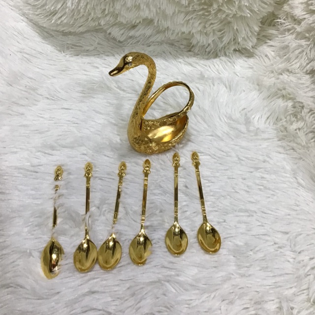 Bộ giỏ để thìa(dĩa) và 6 (thìa hoặc dĩa) màu vàng