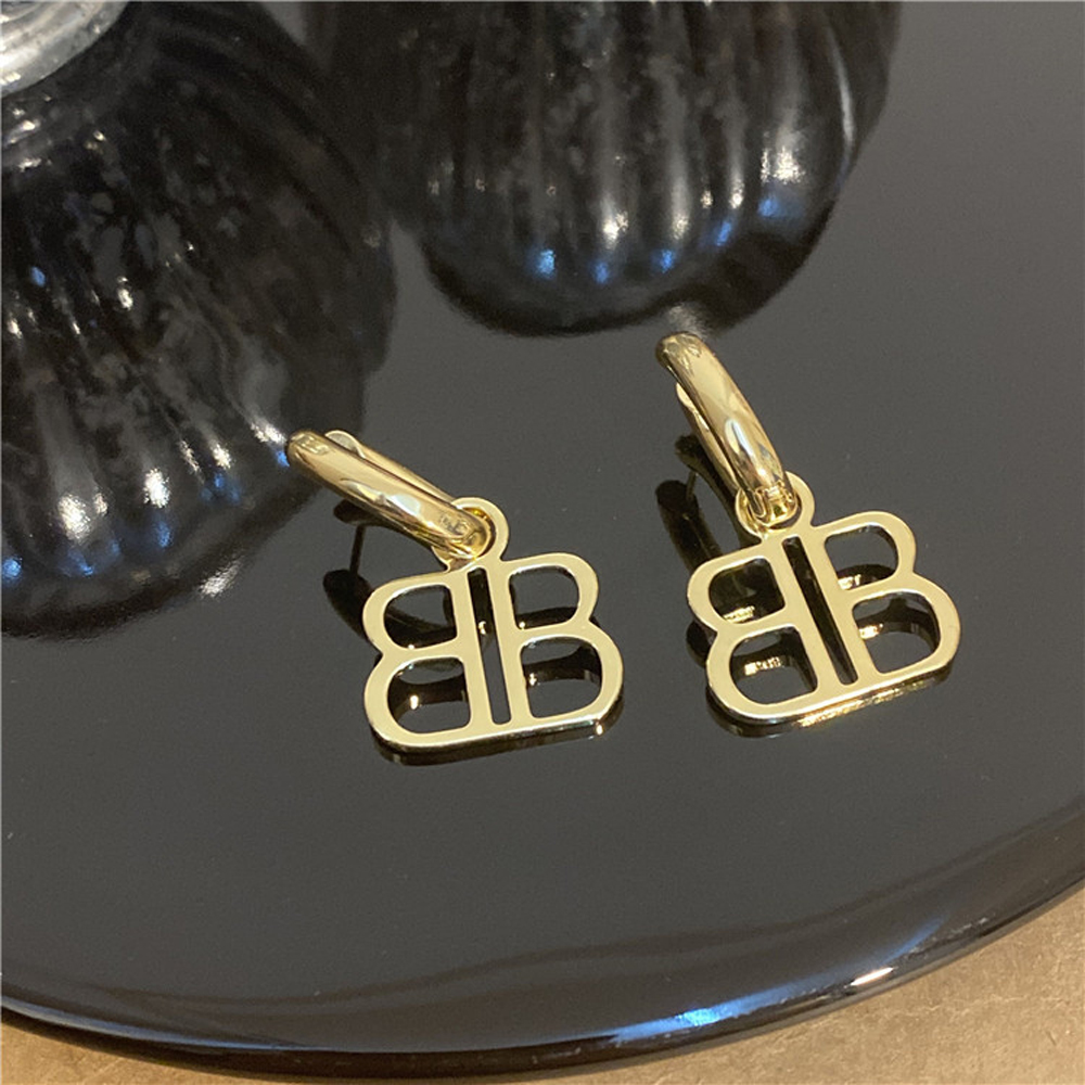 Khuyên Tai Nữ Trang Tạo Hình Chữ B Độc Đáo Sang Trọng