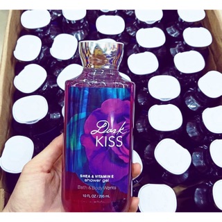 Dark kiss tắm và xịt body 358.000k/ cặp. Lẻ 179.000/chai.