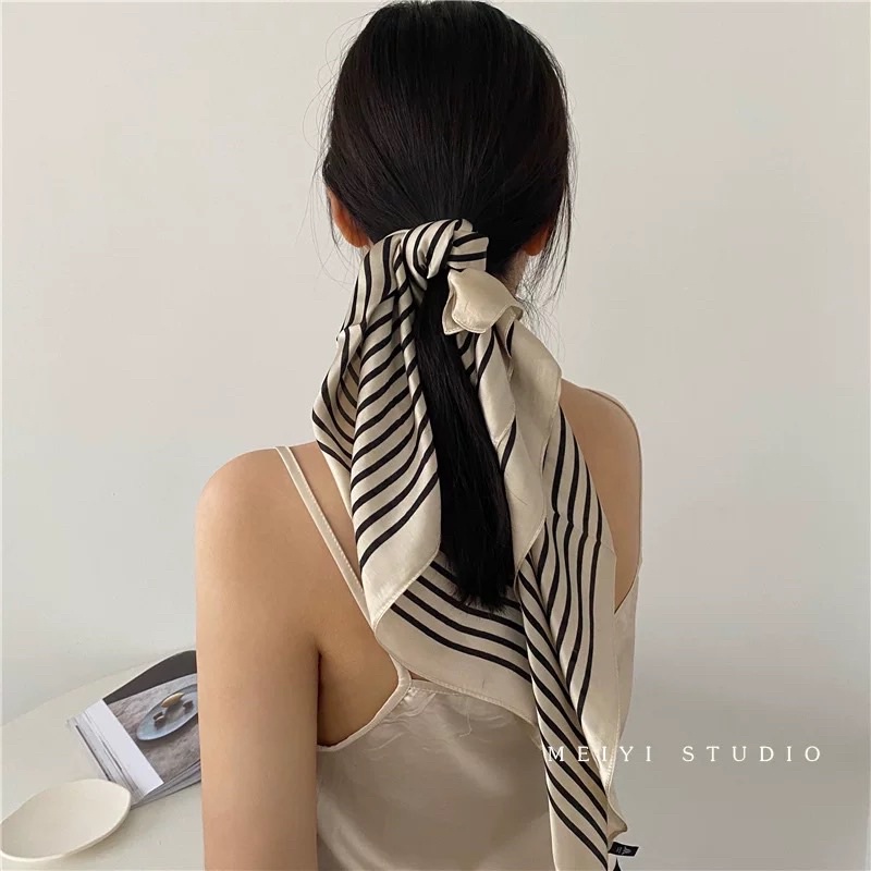 Khăn choàng cổ lụa màu kem thanh lịch size 70x70cm