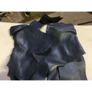 Da vụn , da mỏng xanh dương , dày 1mm , rất mềm mịn , dùng làm dây đồng hồ , bóp , ví , handmade leather