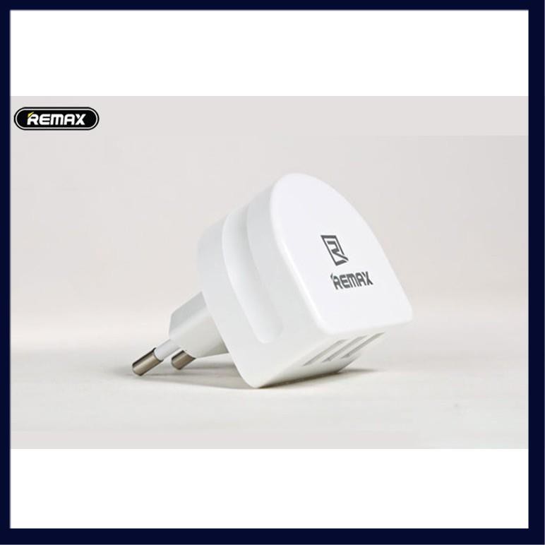 Củ sạc 3.1A 3 Cổng USB Remax Moon RP-U31 - hàng chính hãng