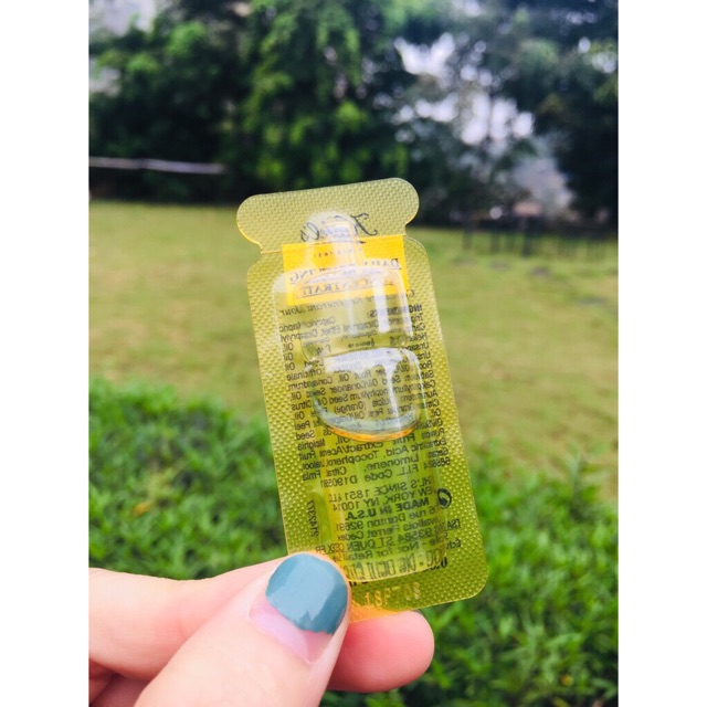 Vỉ Serum Tái Tạo, Bảo Vệ Da KIEHL'S Daily Concentrate Ban ngày 2ml