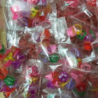 10 nhẫn nhựa trẻ em