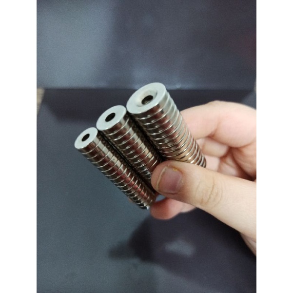 Combo 10 viên nam châm có lỗ bắt vít dày 3 mm đường kính D10, D12, D15