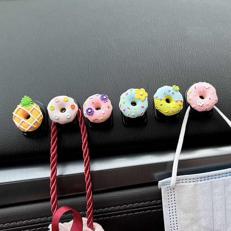 Car Hook Front Row Female Cute Co-Pilot Small Flower Multi-Function Invisible Paste Car Interior Small Car Hook car accessories uvvG