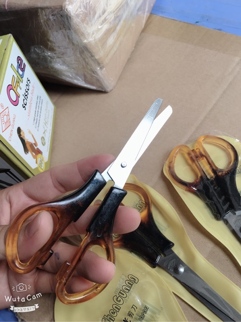 Kéo cắt giấy cho học sinh làm thủ công mỹ nghệ