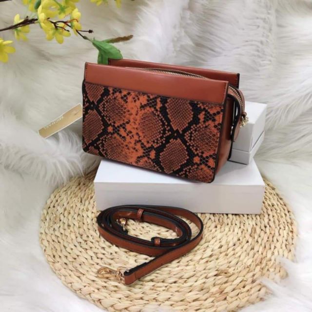 🎀Michal Kors Jet Set Large Snake Enbossed Bag🎀