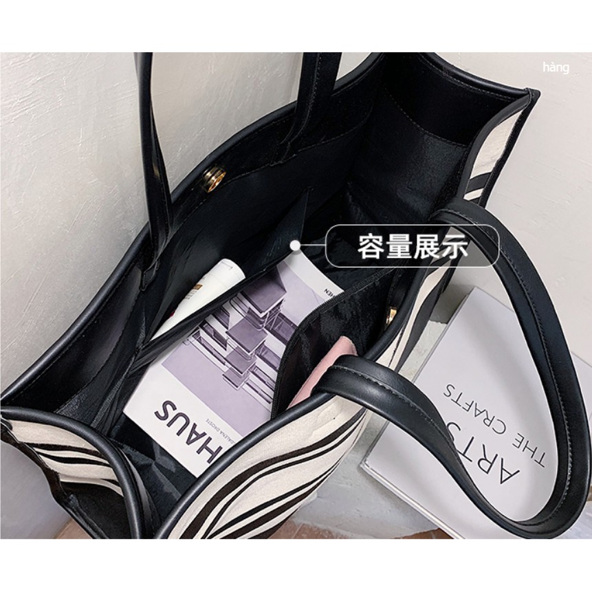 D235 Túi xách bản to có 2 size lớn và nhỏ,;