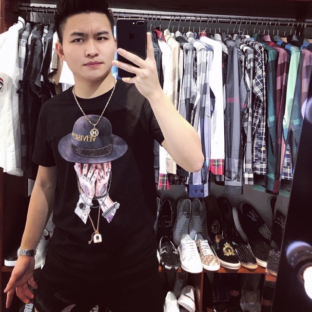 Áo phông LV hình