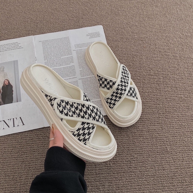 Dép bánh mỳ quai chéo đế cao su chống trơn trượt hàng loại 1