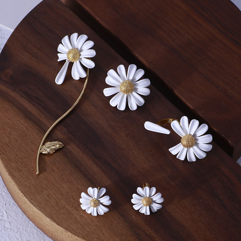 Adjustable Daisy Buckle Bracelet Bee Animal Bonnie Necklace Ring Jewelry