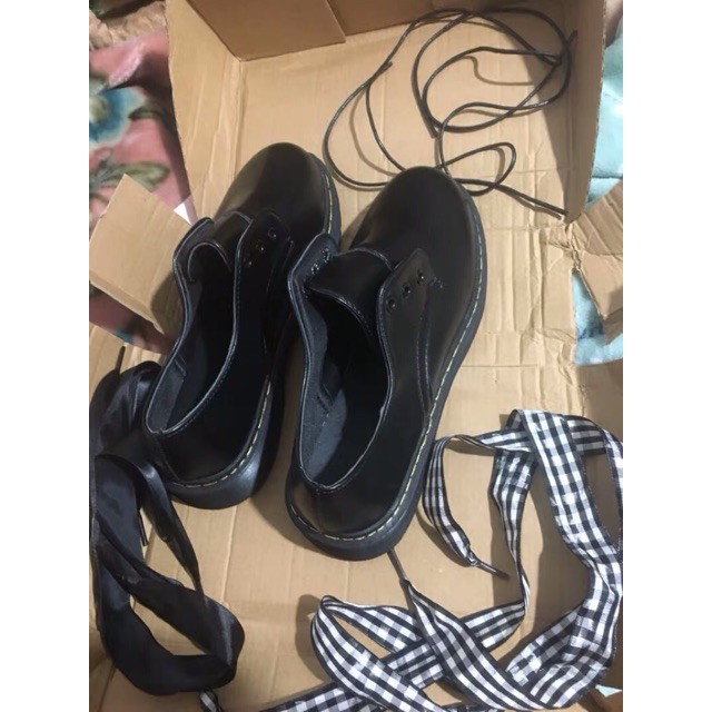 Giày ulzzang tặng kèm 3 bộ dây giày thay đổi ang Quang Chau | BigBuy360 - bigbuy360.vn