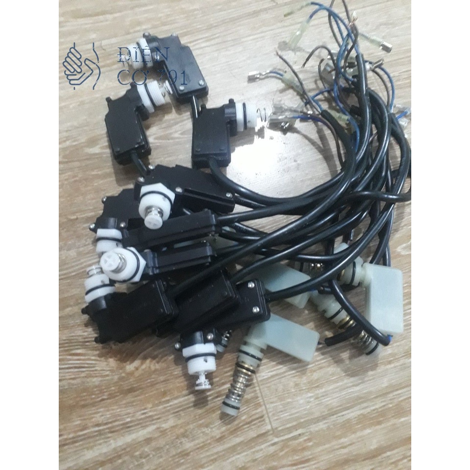 Rơle Áp Lực Máy Rửa Xe Loại Tốt   Ren 19 , Rơ Le Thay Thế Cho Các Loại Máy Rửa Xe Gia Đình MiNi Hàng Đẹp