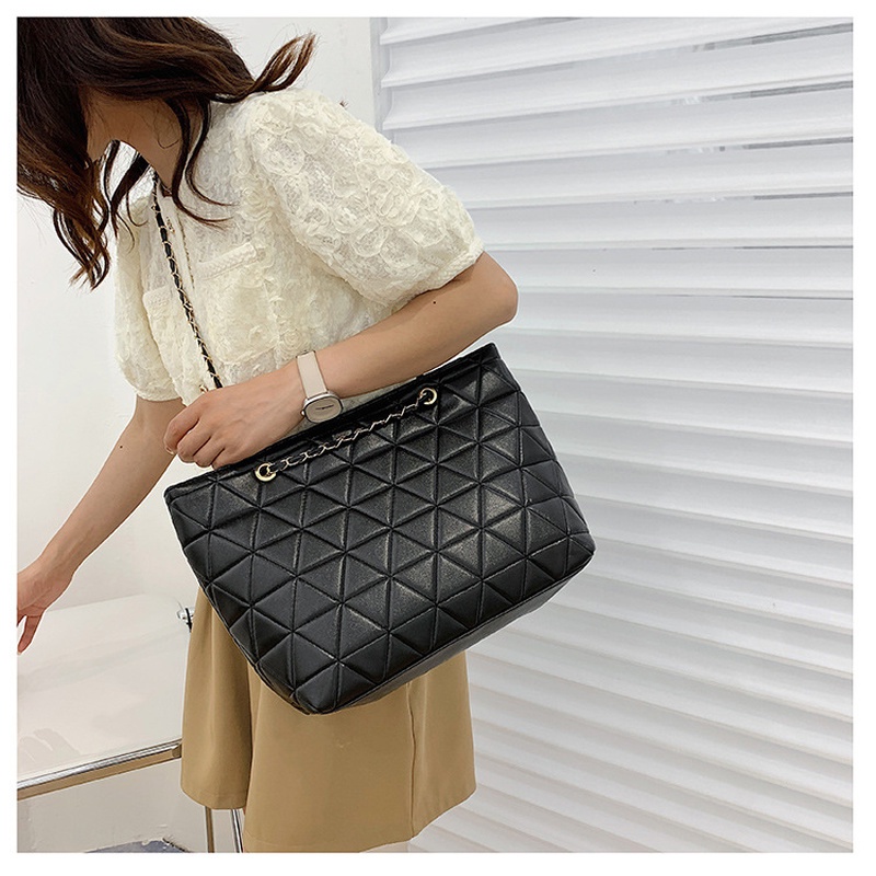 Túi Xách tote Cỡ Lớn Họa Tiết Kẻ Sọc Đính Kim Cương Phối Dây Xích Thời Trang Gylb1575