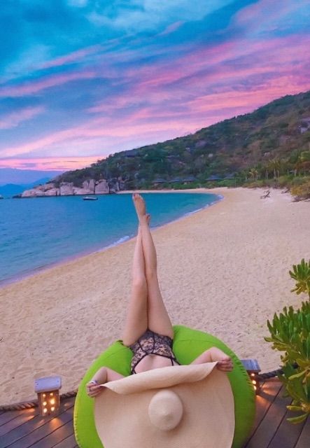 Mũ cói vành siêu rộng siêu sang chảnh