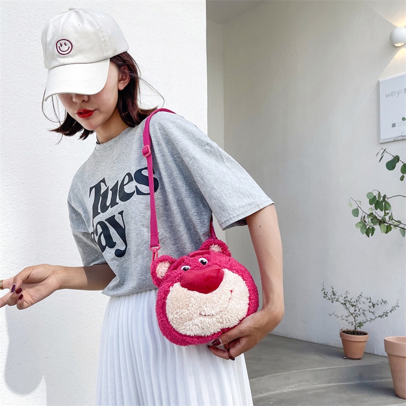 Túi đeo vai đựng điện thoại hình gấu dâu tây bằng lông nhung xinh xắn dễ thương
