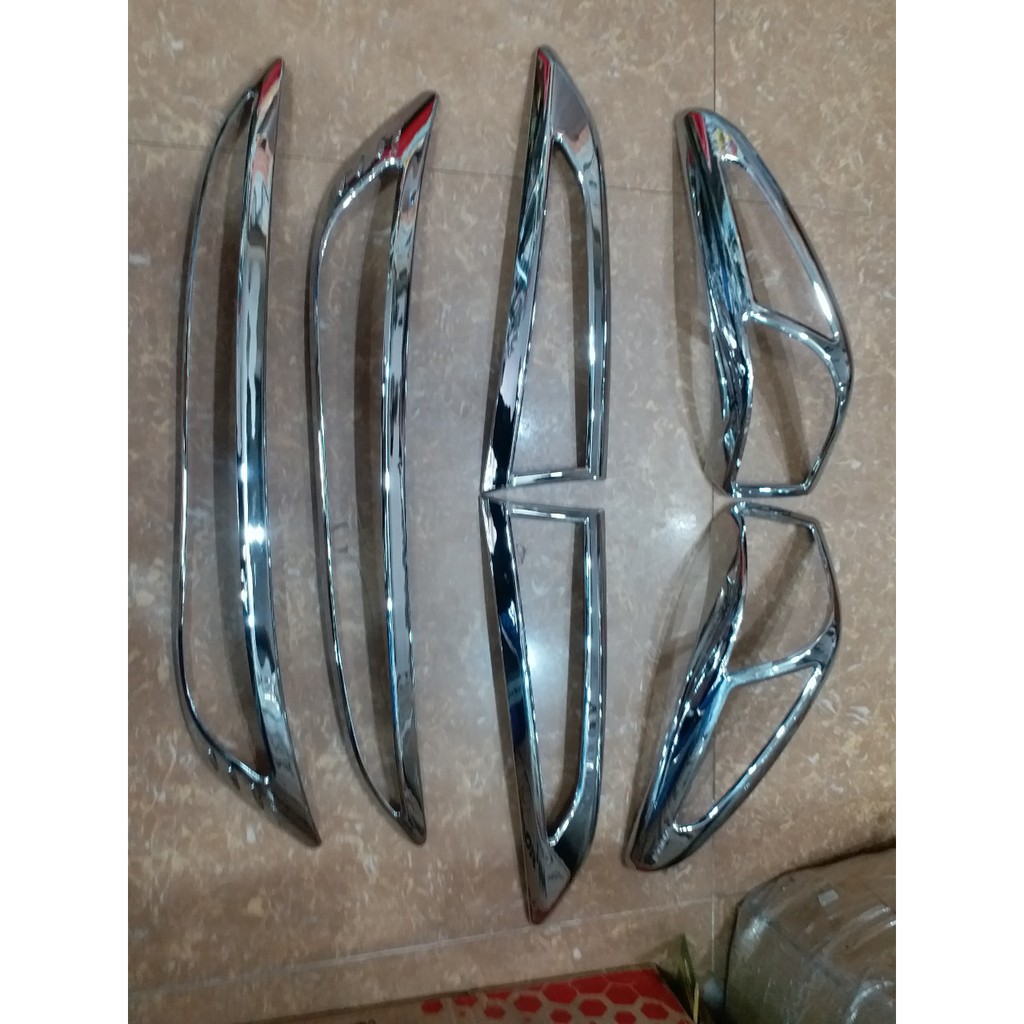 Bộ ốp viền đèn Pha và Hậu mạ crom xe Hyundai Kona form 2018-2021