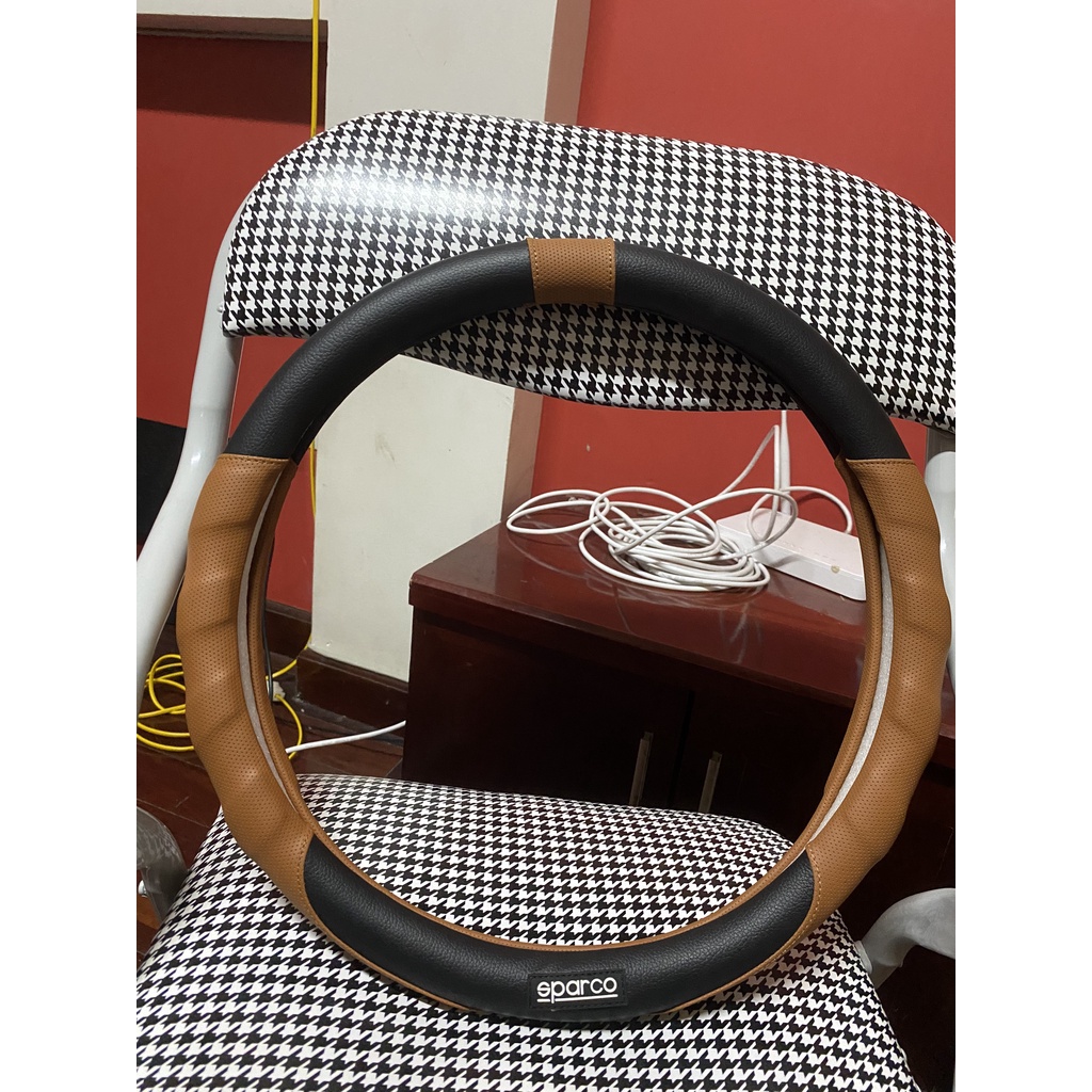 Bọc vô lăng sparco f5 thể thao nhiều màu đủ các size từ 38-45cm