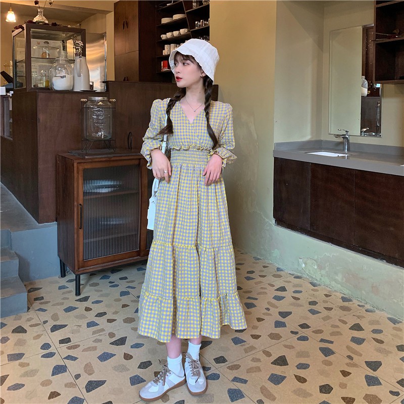 Đầm caro dáng xòe tay bồng dễ thương