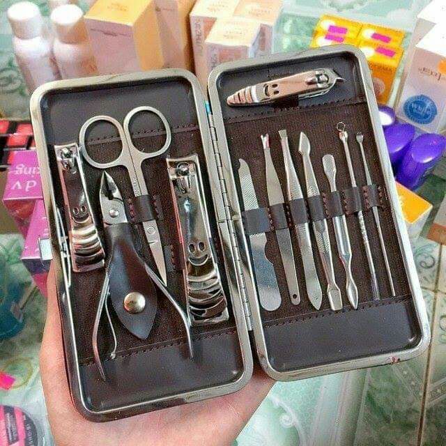 Bộ bấm móng tay 12 món