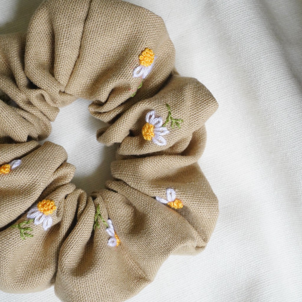 Dây cột tóc scrunchies vải linen thêu tay xinh xắn cho nữ