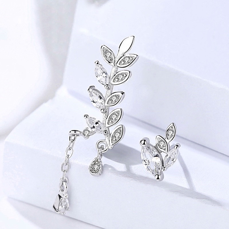 Khuyên tai bạc lá oliu cọc cạnh điệu đà cá tính Dế Bạc - K5216