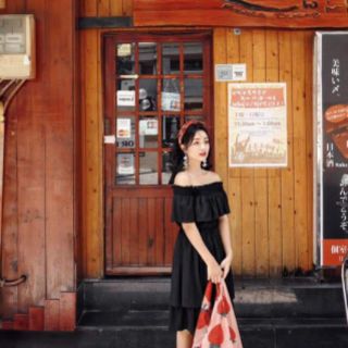 VÁY TRỄ VAI TIỂU THƯ
