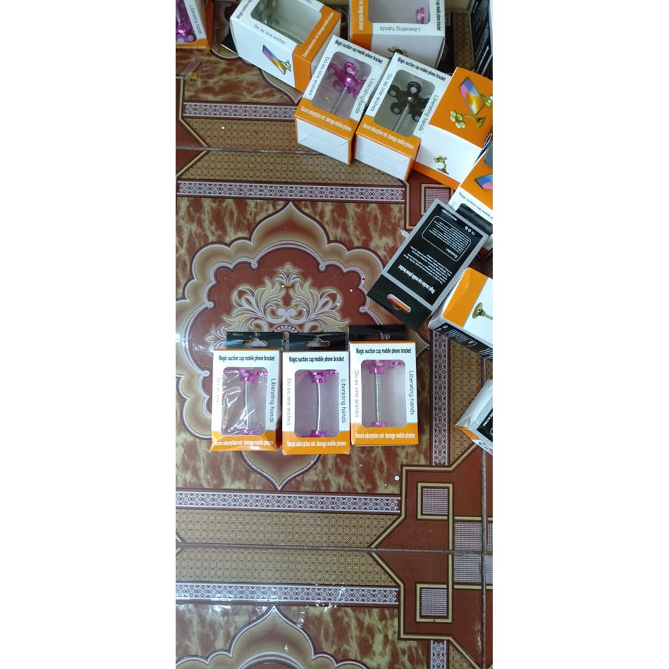 Giá đỡ điện thoại trên oto hút chân không siêu dính | BigBuy360 - bigbuy360.vn