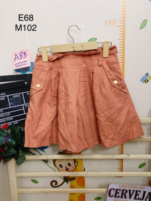 Quần váy màu carot . A85