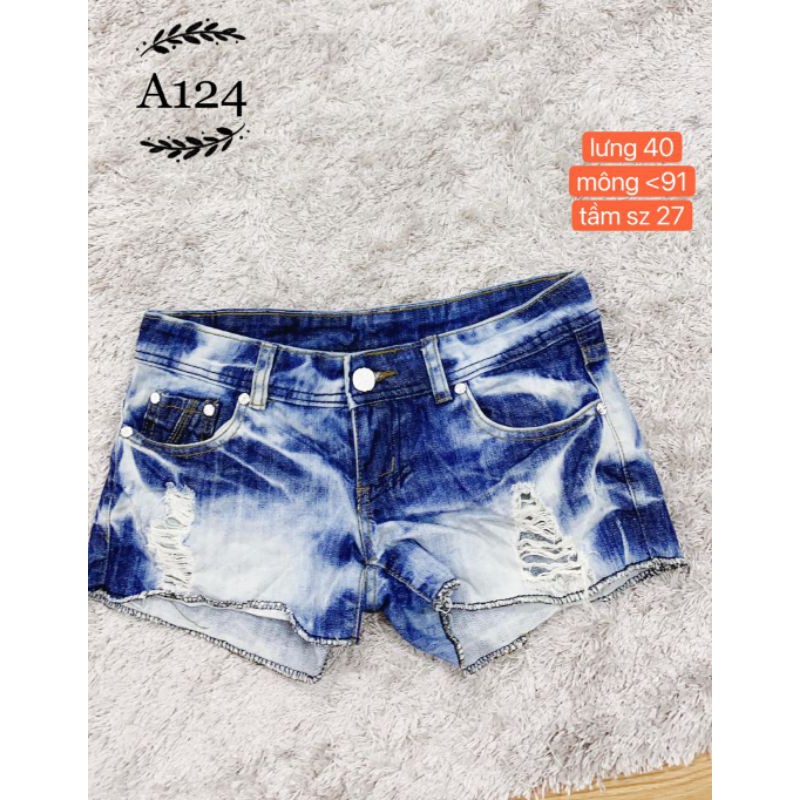 quần short jean loang màu. A124