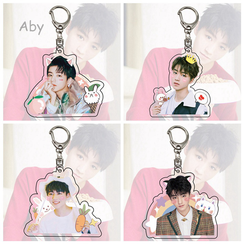 Móc khóa có mặt dây hình thành viên nhóm nhạc Tfboys